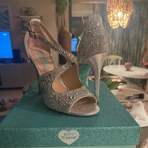 Betsy Johnson Silver Heels Size 7.5
